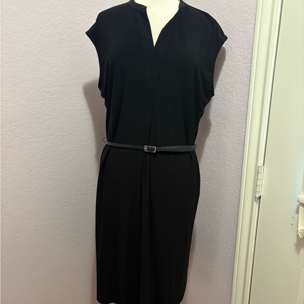 Jones New York Black Sleeveless Sheath Dress. Size 12